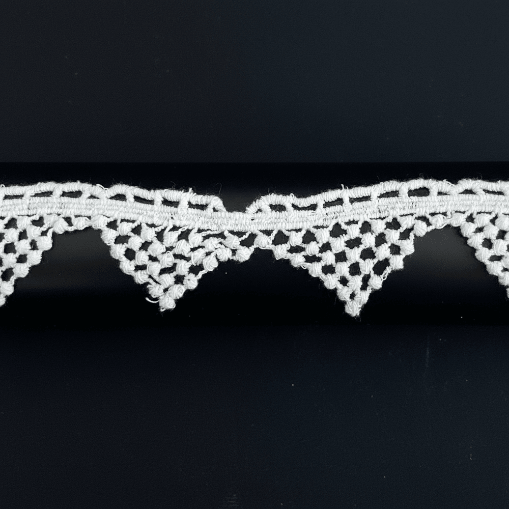 White Cotton Dyeable Chemical Lace (Width : 1.5 Inch & Sku: Ch-80)