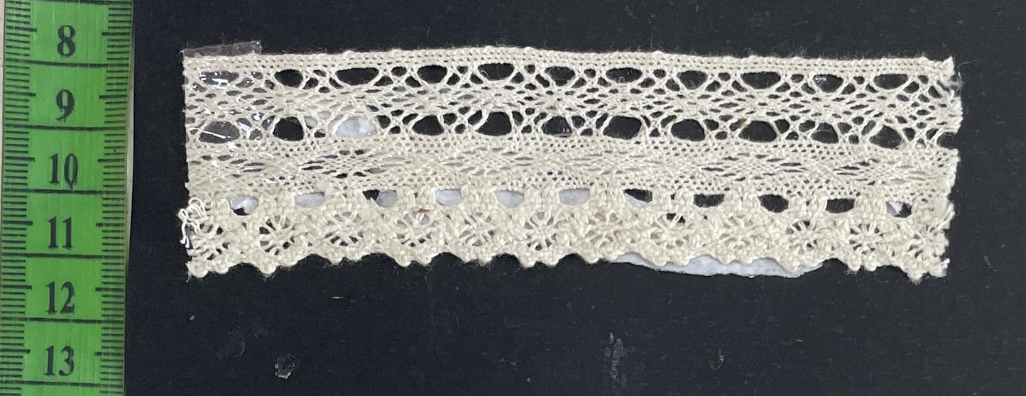 White Dyeable Crochet Lace (Sku: K-128)