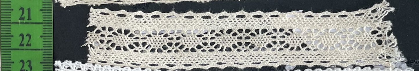 White Dyeable Crochet lace (Sku: K-27)