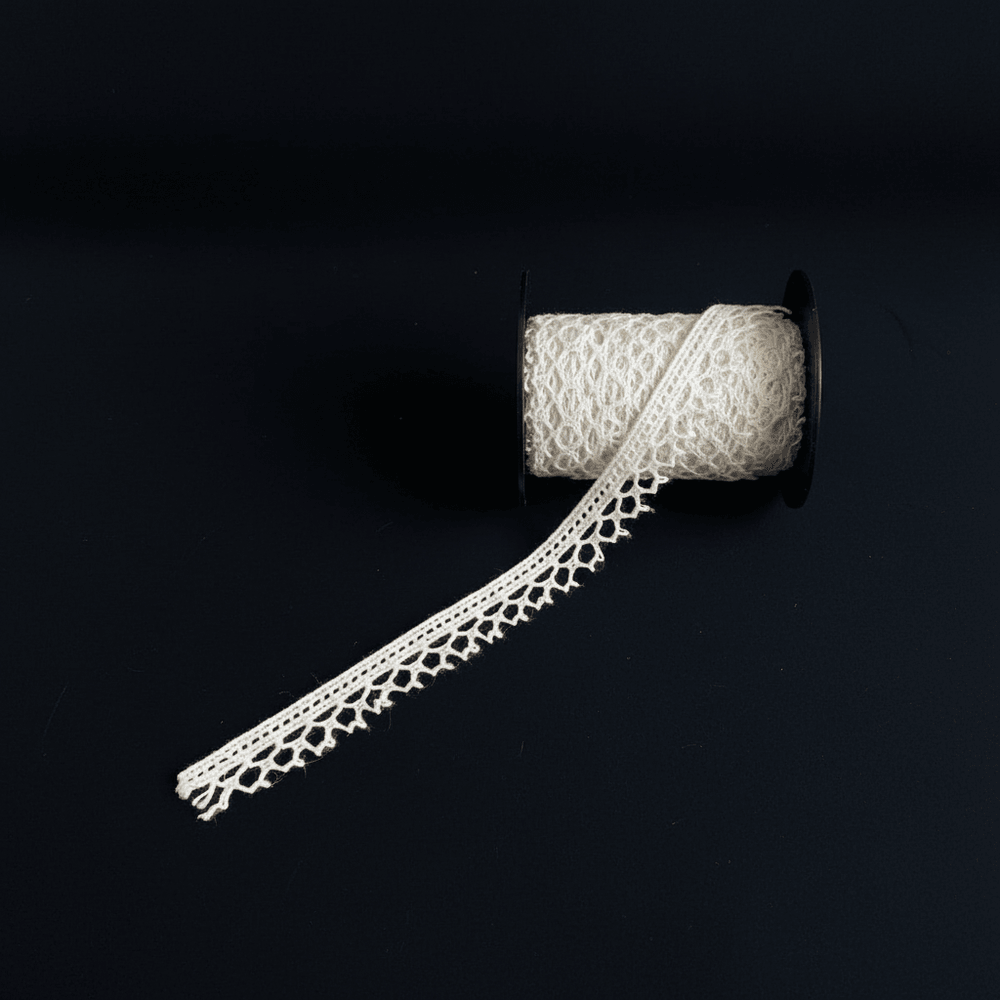 White Dyeable Crochet Lace (Width : 1 cm & Sku: K-38)