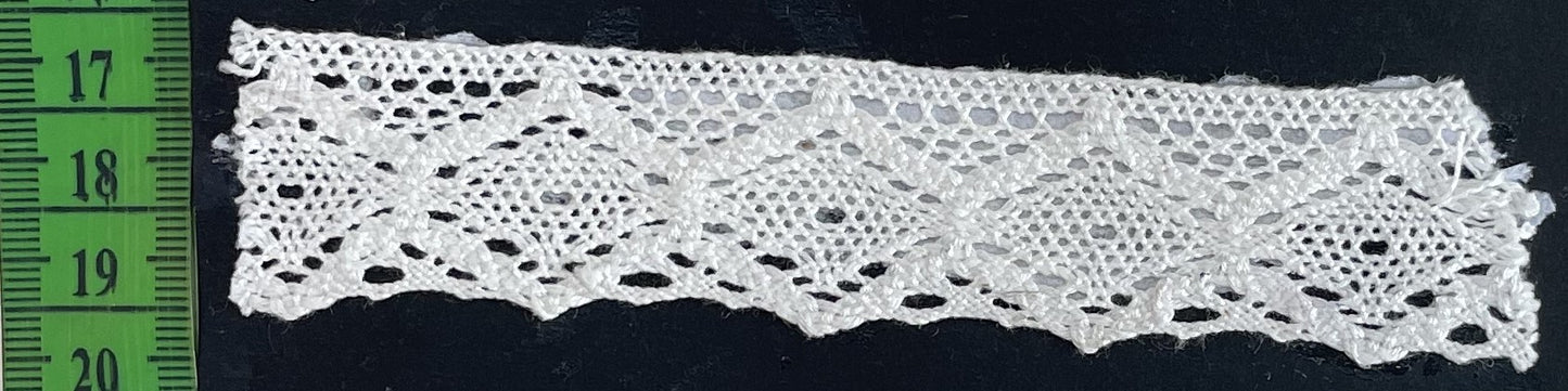 White Dyeable Crochet Lace (Sku: K-46)