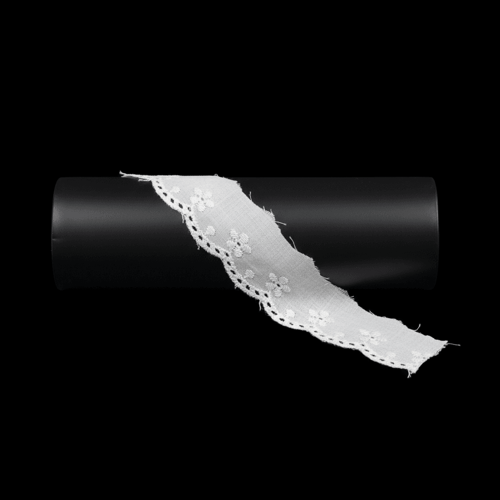 White Cotton Dyeable Schiffli Lace (Width : 1 Inch & Sku: S-107)