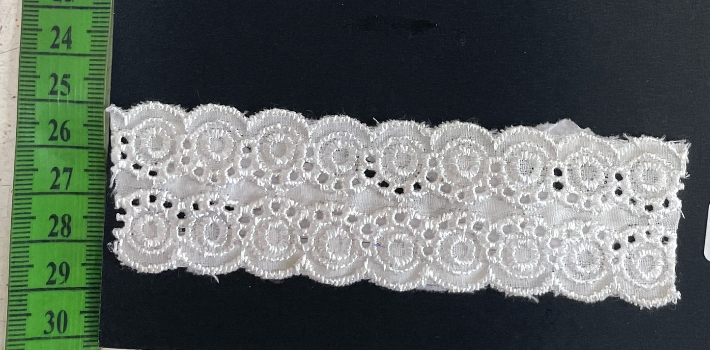 White Cotton Dyeable Schiffli Lace (Sku: S-118)