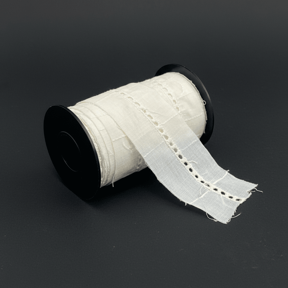 White Cotton Dyeable Schiffli Lace (Width : 1 Inch & Sku: S-66)