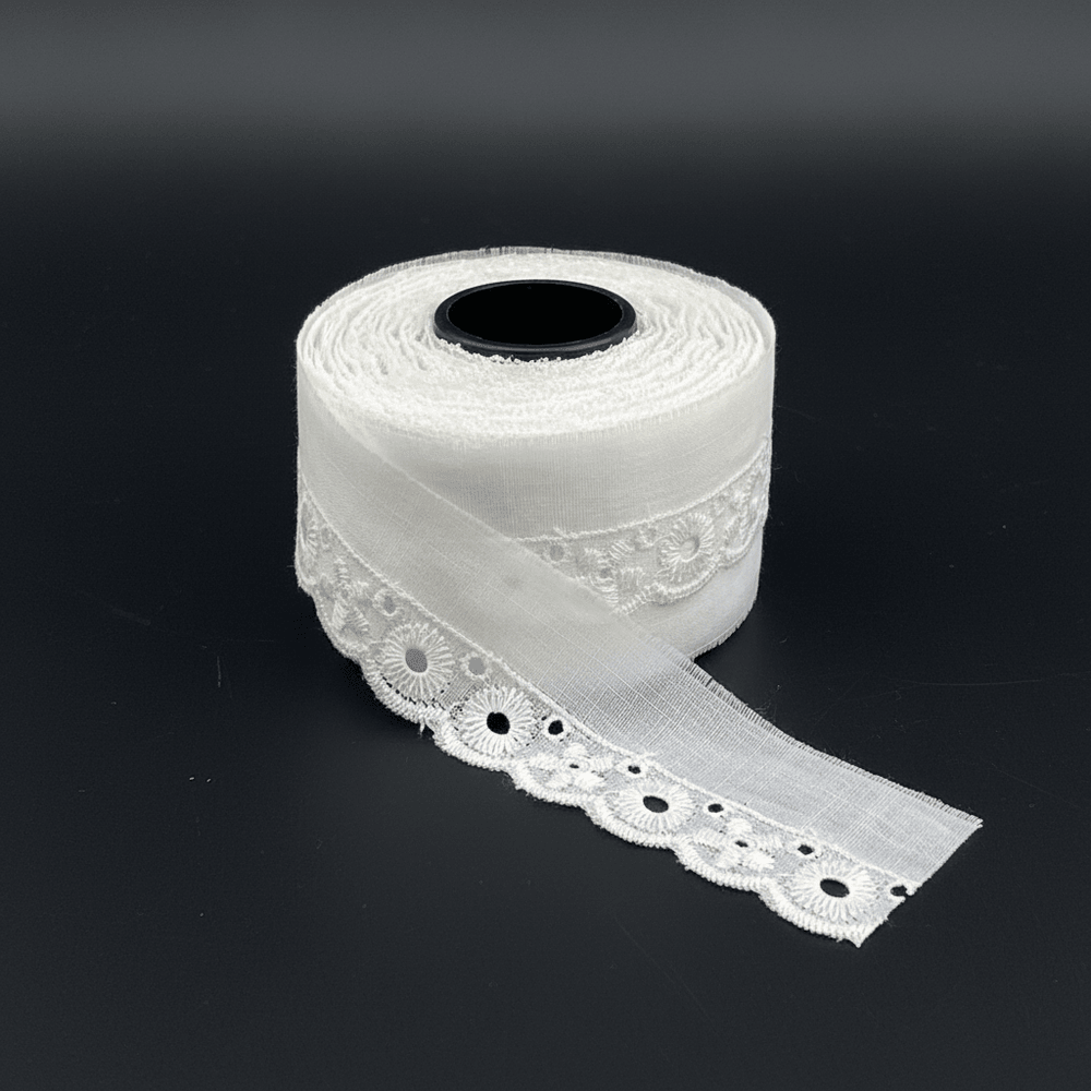 White Cotton Dyeable Schiffli Lace (Width : 1 Inch & Sku: S-71)