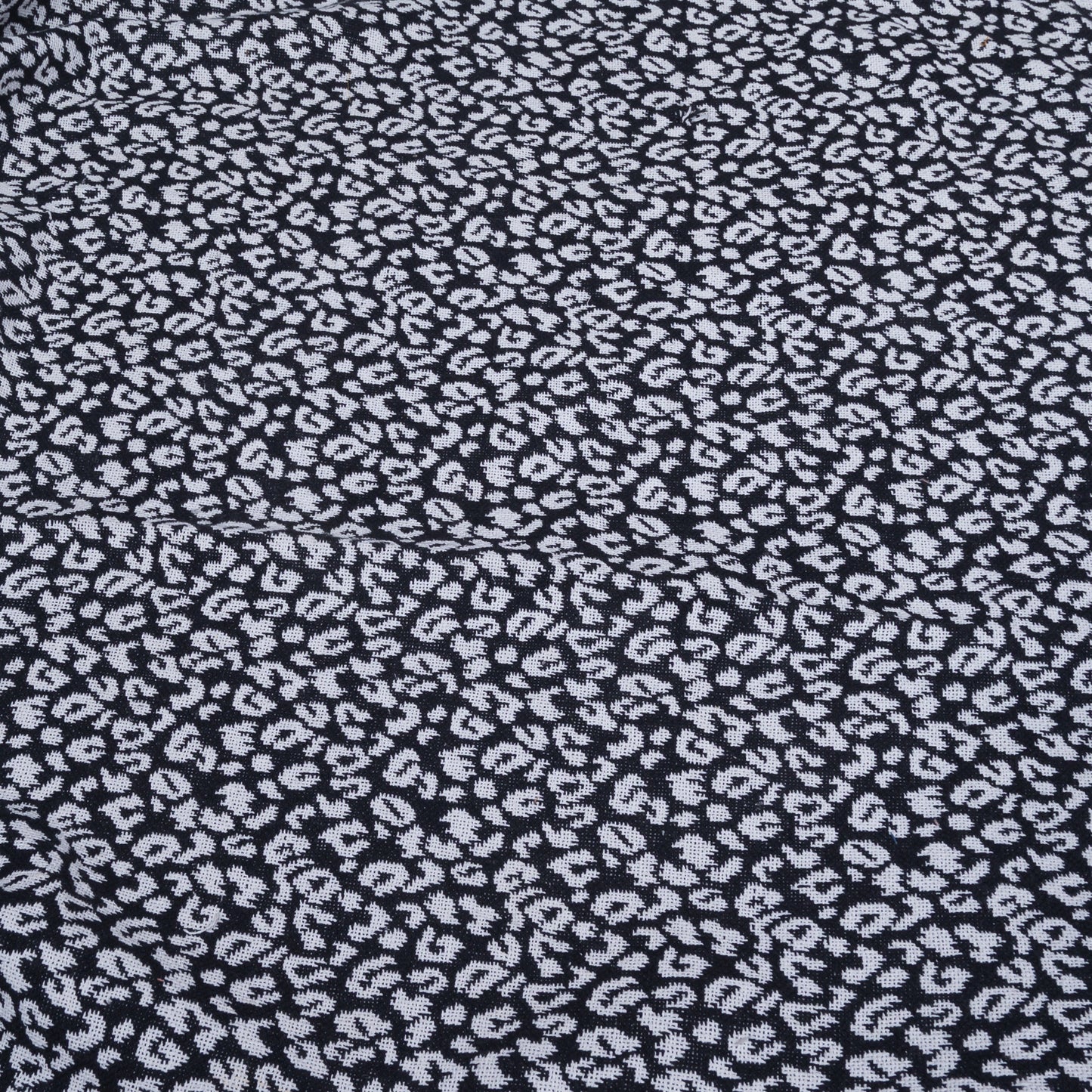 Black & White Animal Skin Jacquard (Sku: JDD-332)