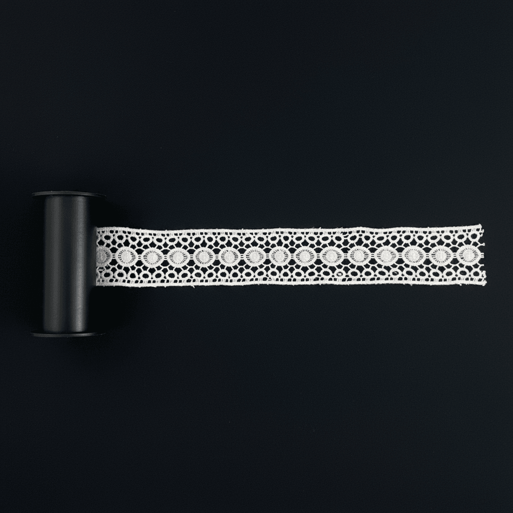 White Cotton Dyeable Chemical Lace (Width : 2.5 Inch & Sku: Ch-69)