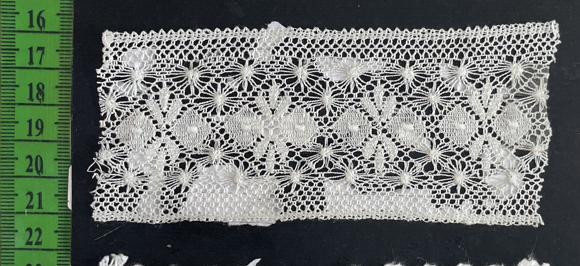 White Dyeable Crochet Lace (Sku: K-154)