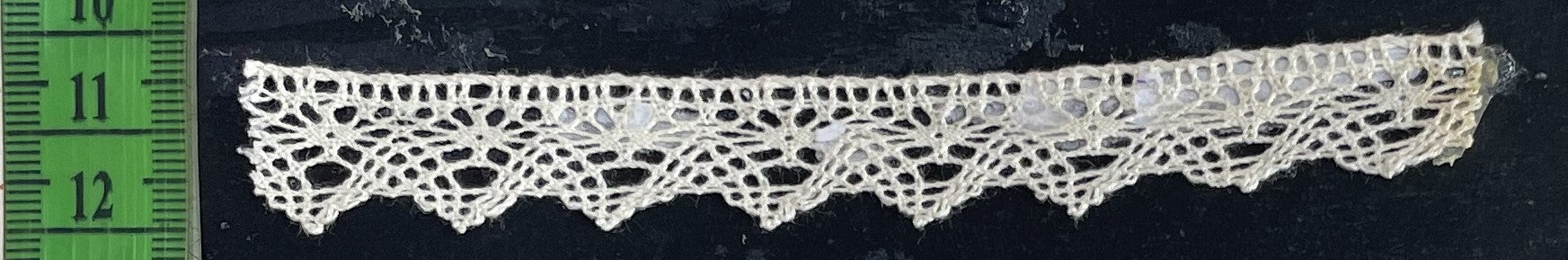 White Dyeable Crochet Lace (Sku: K-44)