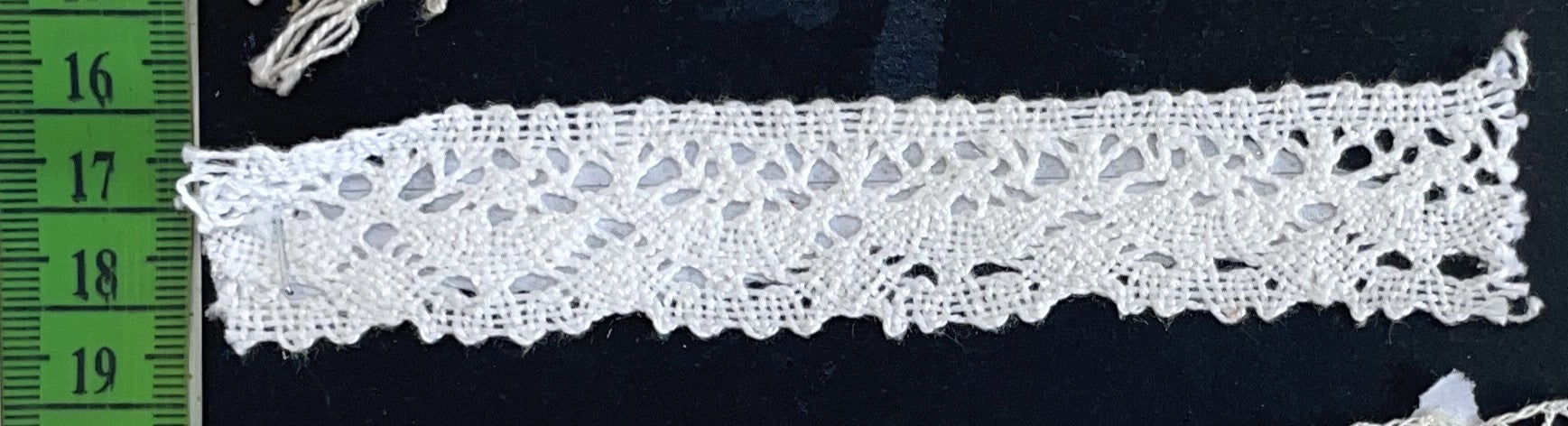 White Dyeable Crochet Lace (Sku: K-54)