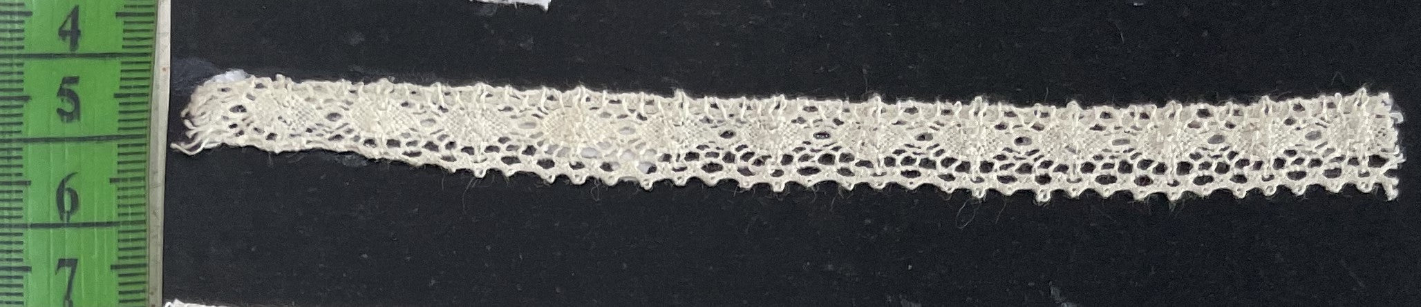 White Dyeable Crochet Lace (Sku: K-79)