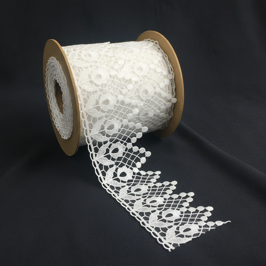 White Polyester Lace ( Width : 3 Inch & P-131 )