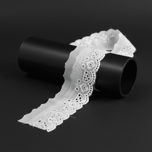 White Cotton Dyeable Schiffli Lace (Width : 1 Inch & Sku: S-25)