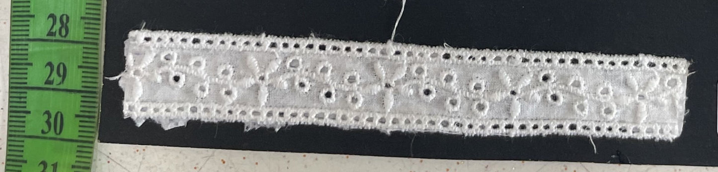 White Cotton Dyeable Schiffli Lace (Sku: S-31)