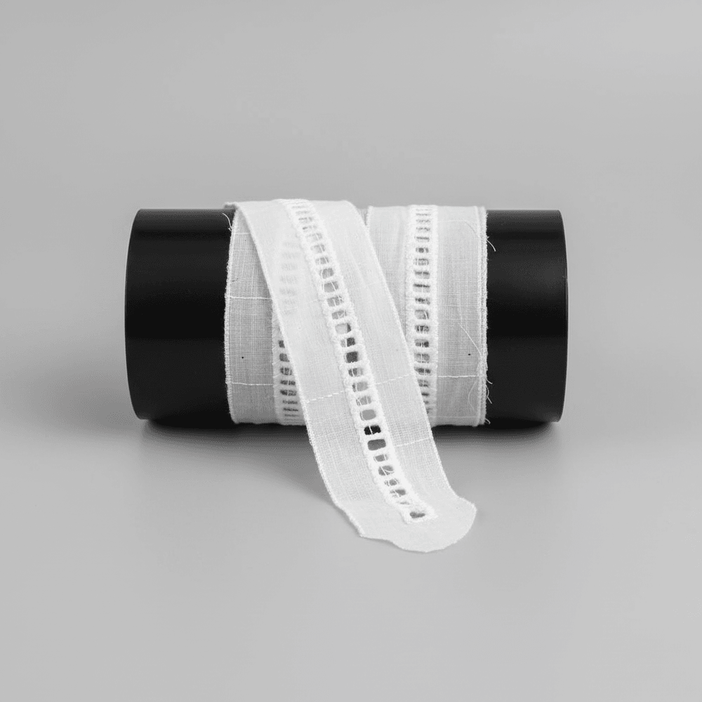 White Cotton Dyeable Schiffli Lace (Width : 1.5 Inch & Sku: S-4)