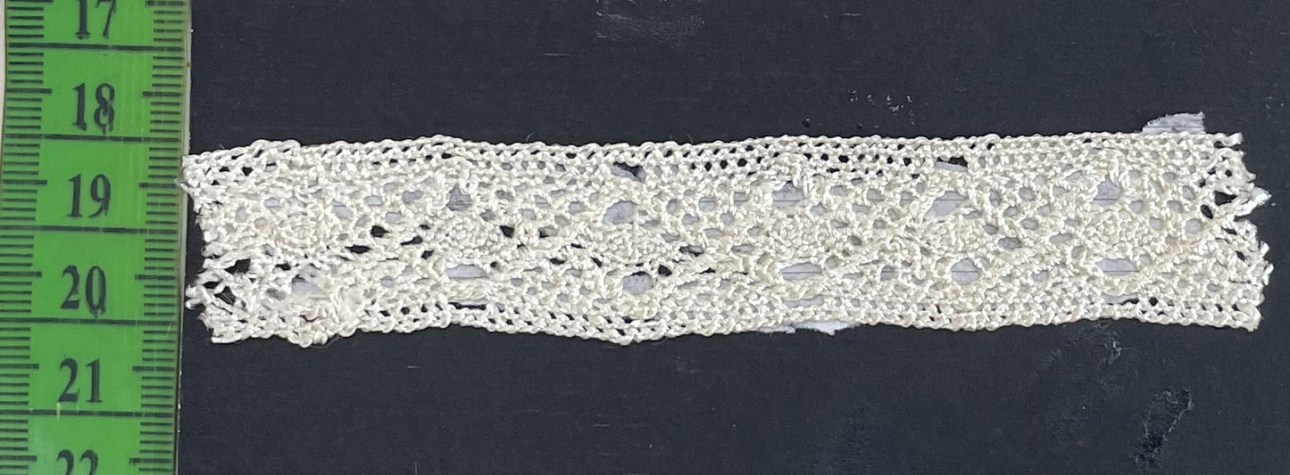 White Dyeable Crochet Lace (Sku: K-175)
