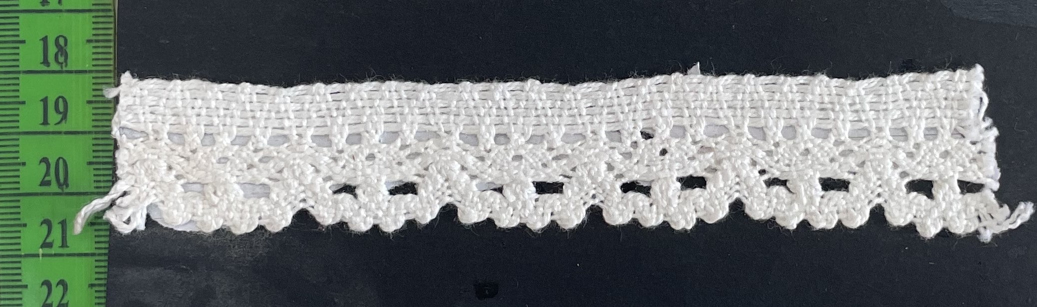 White Dyeable Crochet Lace (Sku: K-180)