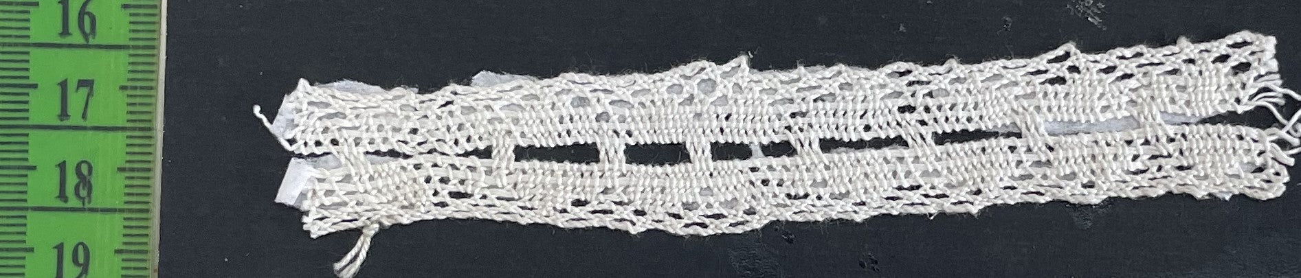 White Dyeable Crochet Lace (Sku: K-189)