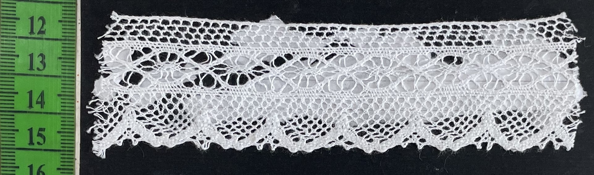 White Dyeable Crochet Lace (Sku: K-89)