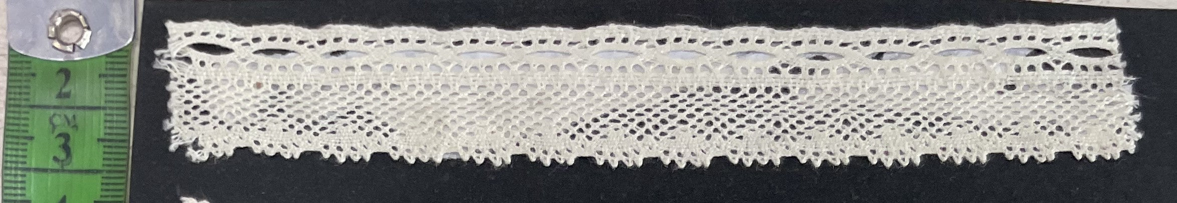 White Dyeable Crochet Lace (Sku: K-93)